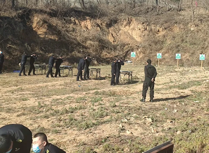厲兵秣馬 嚴格組訓(xùn) 順程押運公司開展年度實彈射擊訓(xùn)練(圖5) 厲兵秣馬 嚴格組訓(xùn) 順程押運公司開展年度實彈射擊訓(xùn)練(圖5)