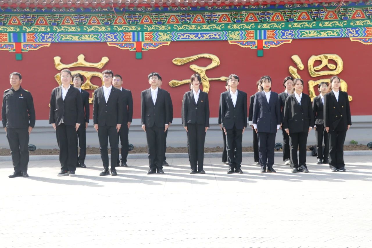 開啟新視野，展望新征程——鞍勤集團、溫泉集團、公服集團新生階段性培訓(xùn)結(jié)束