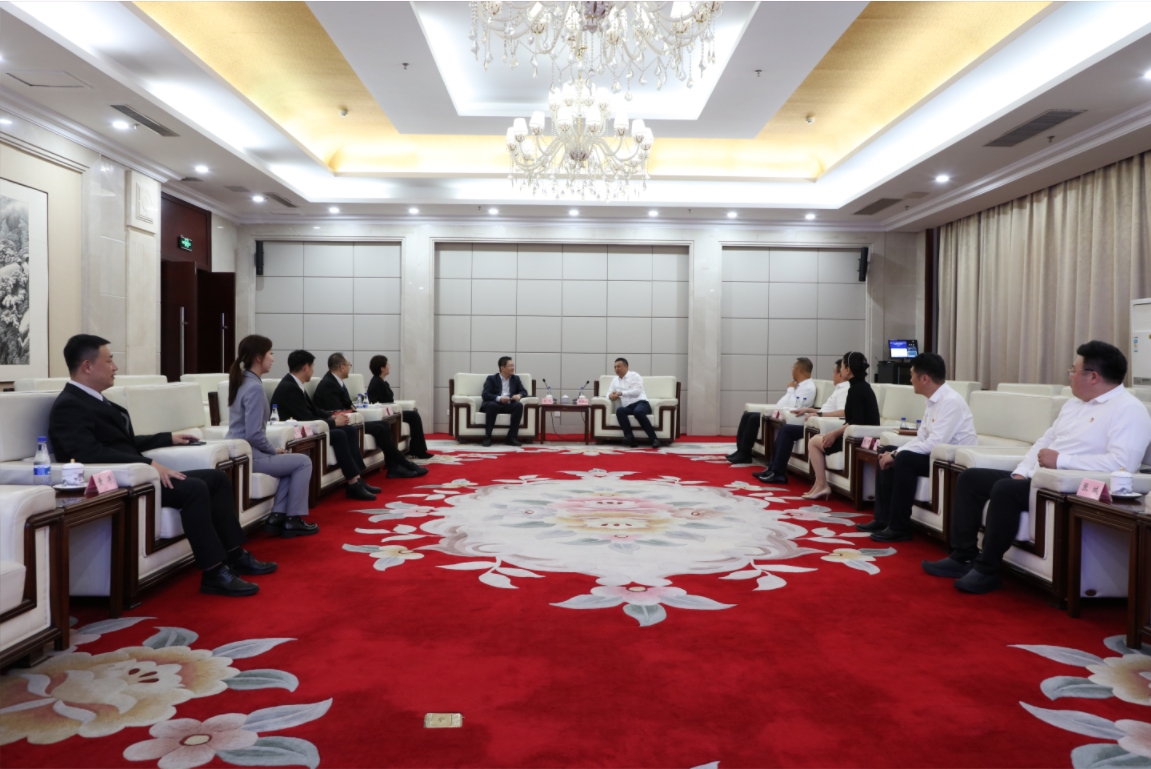 鞍勤、溫泉、公服集團(tuán)與招商銀行簽訂戰(zhàn)略合作協(xié)議！銀企合作譜新篇